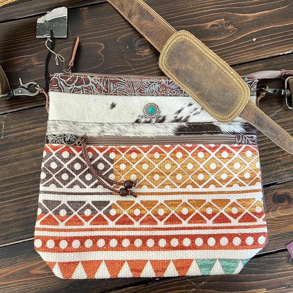Myra Bag Crossbody